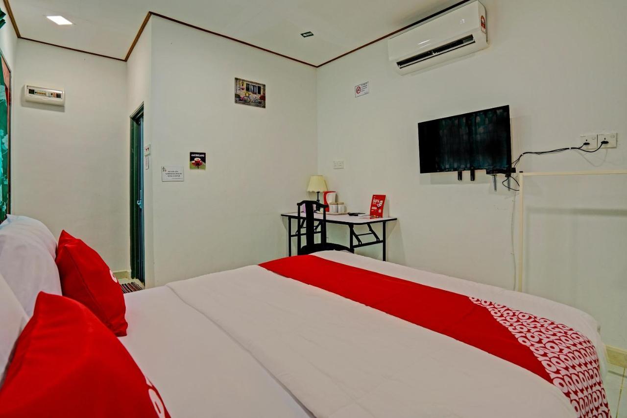 Отель Capital O 90423 Teratai Chalet Kampong Raja Экстерьер фото