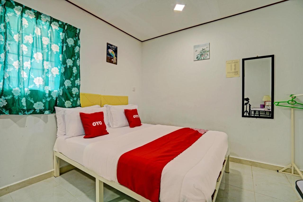 Отель Capital O 90423 Teratai Chalet Kampong Raja Экстерьер фото